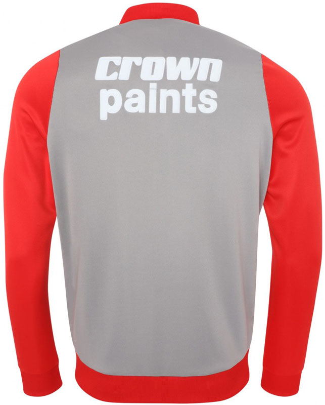 南野のリヴァプール、昔のスポンサー入り「超レトロなトラックジャケット」登場！｜写真8