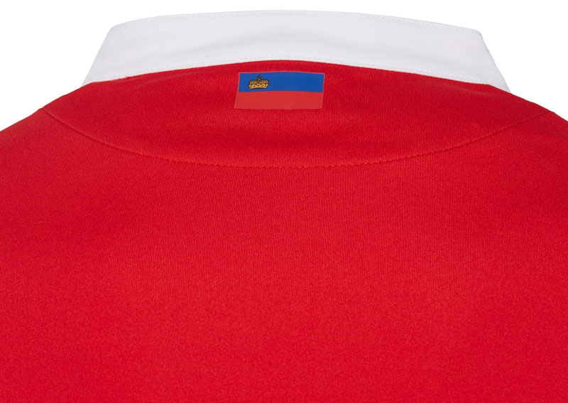 リヒテンシュタイン代表、UEFAの支援を受けて2018新ユニフォームを発表｜写真5