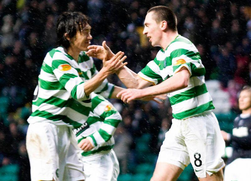 中村俊輔と「最強の同僚」ベストイレブン！恐怖のボランチが2人｜写真7