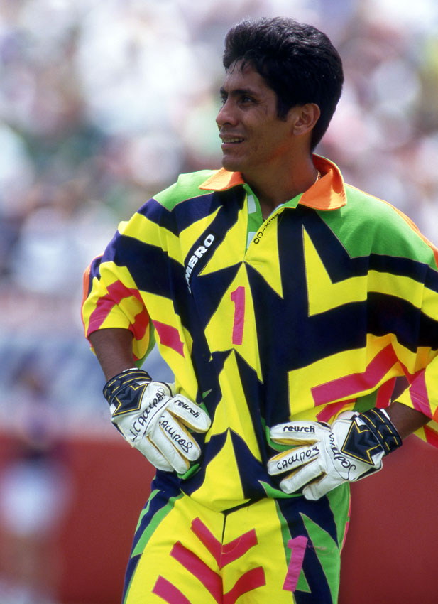クレイジー！メキシコ代表、伝説のGK「カンポスのド派手ユニフォーム」8選｜写真5