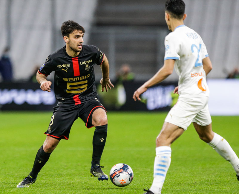 稲本の古巣レンヌ、黒がカッコいい「120周年記念ユニフォーム」発表！｜写真5