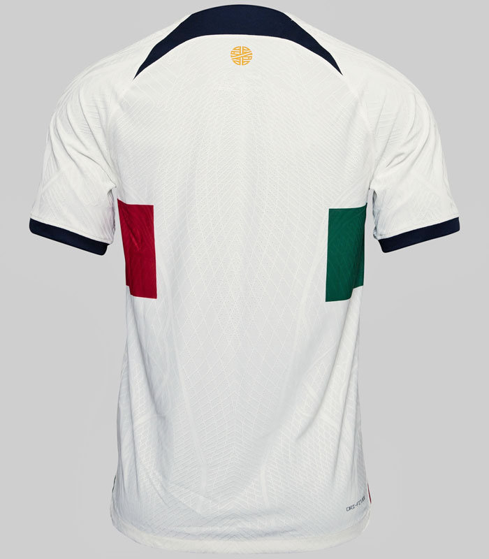 ポルトガル代表、カタールW杯に向けた2022新ユニフォーム発表！テーマは「国旗」｜写真5