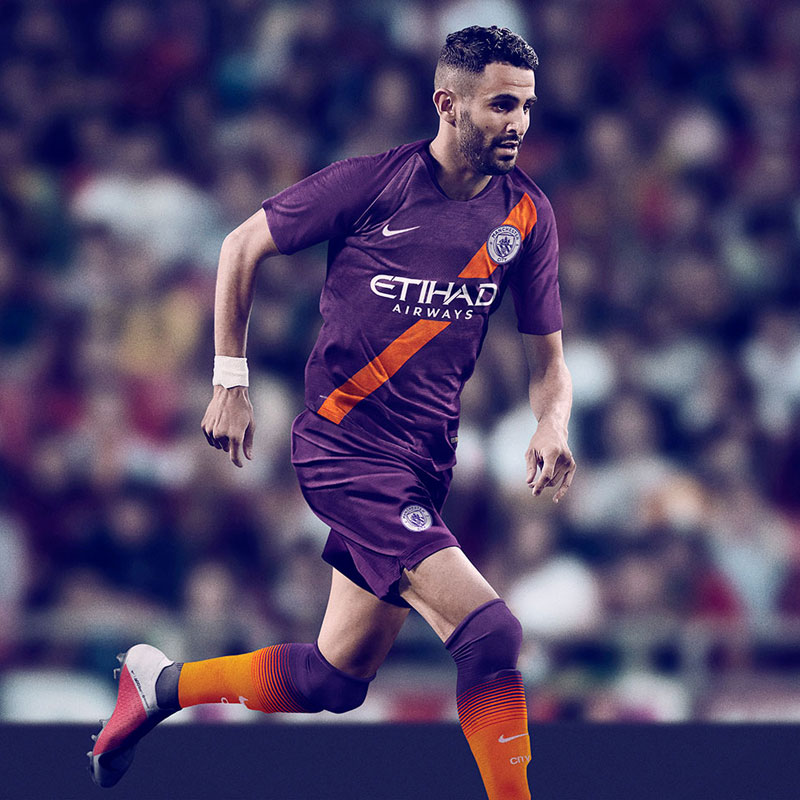 マンチェスター・シティ、CLで着用する2018-19新サードユニフォームを発表！｜写真6