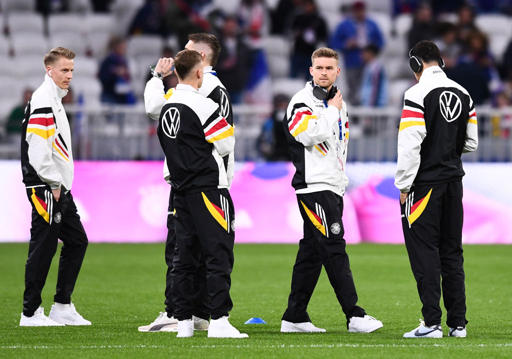 ドイツ、スペイン、アルゼンチン！代表戦の「ピッチチェック」で着たadidasウェアはこれ｜写真8