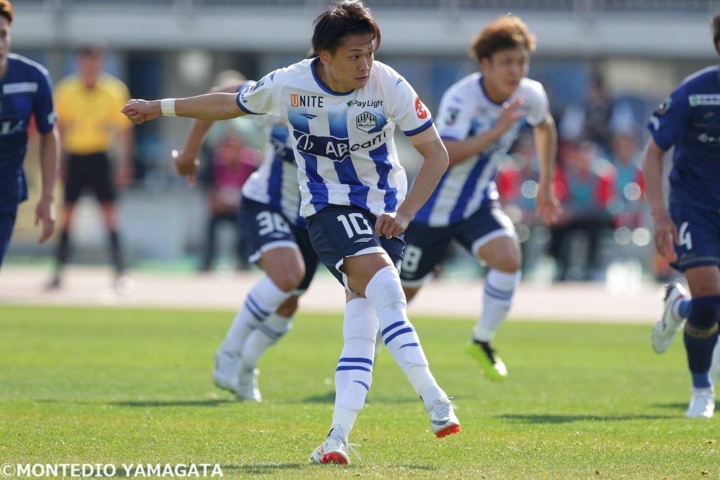 【インタビュー】古巣対戦に燃えるモンテディオ山形MF氣田亮真が語る「みちのくダービー」への決意｜写真3