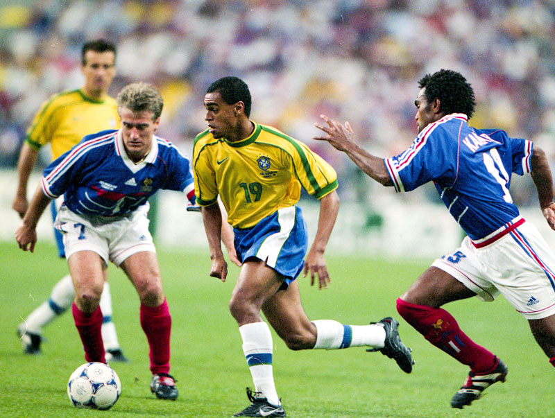 W杯決勝戦、歴史に刻まれた「勝者の最強ユニフォーム」10選｜写真9