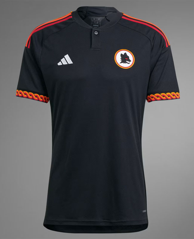 今季「欧州5大リーグ」で最高にかっこいい“adidasユニフォーム”TOP5｜写真7