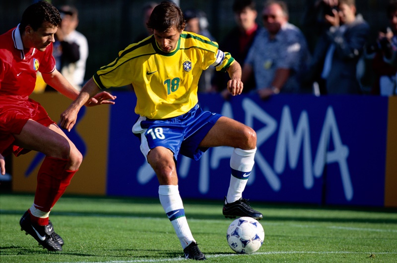 ブラジル代表、史上最高の「イケメン」は誰？10人を選んでみた｜写真3