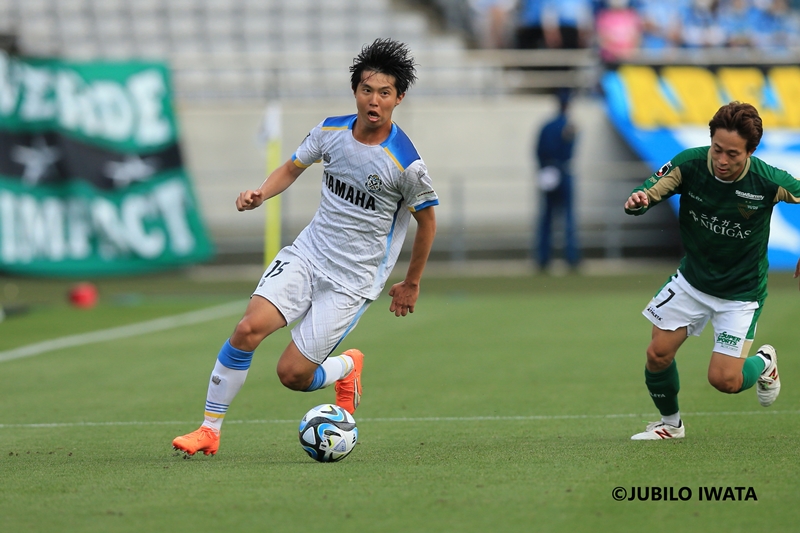 【インタビュー】U-22日本代表屈指の「現代型CB」！ジュビロ磐田、鈴木海音が語った“現在地”｜写真4