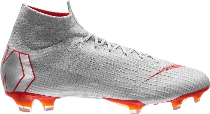 日本代表選手の着用スパイクまとめ（2018年10月）｜写真5