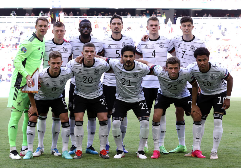 大会の思い出に！EURO2020、全24チーム「試合前の集合写真」まとめ｜写真22