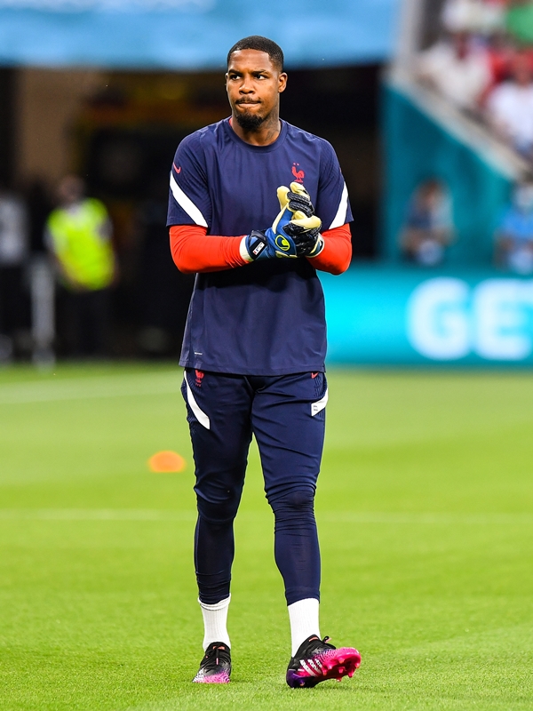 3大メーカーが激闘中！フランス代表の着用スパイクまとめ（EURO2020）｜写真23