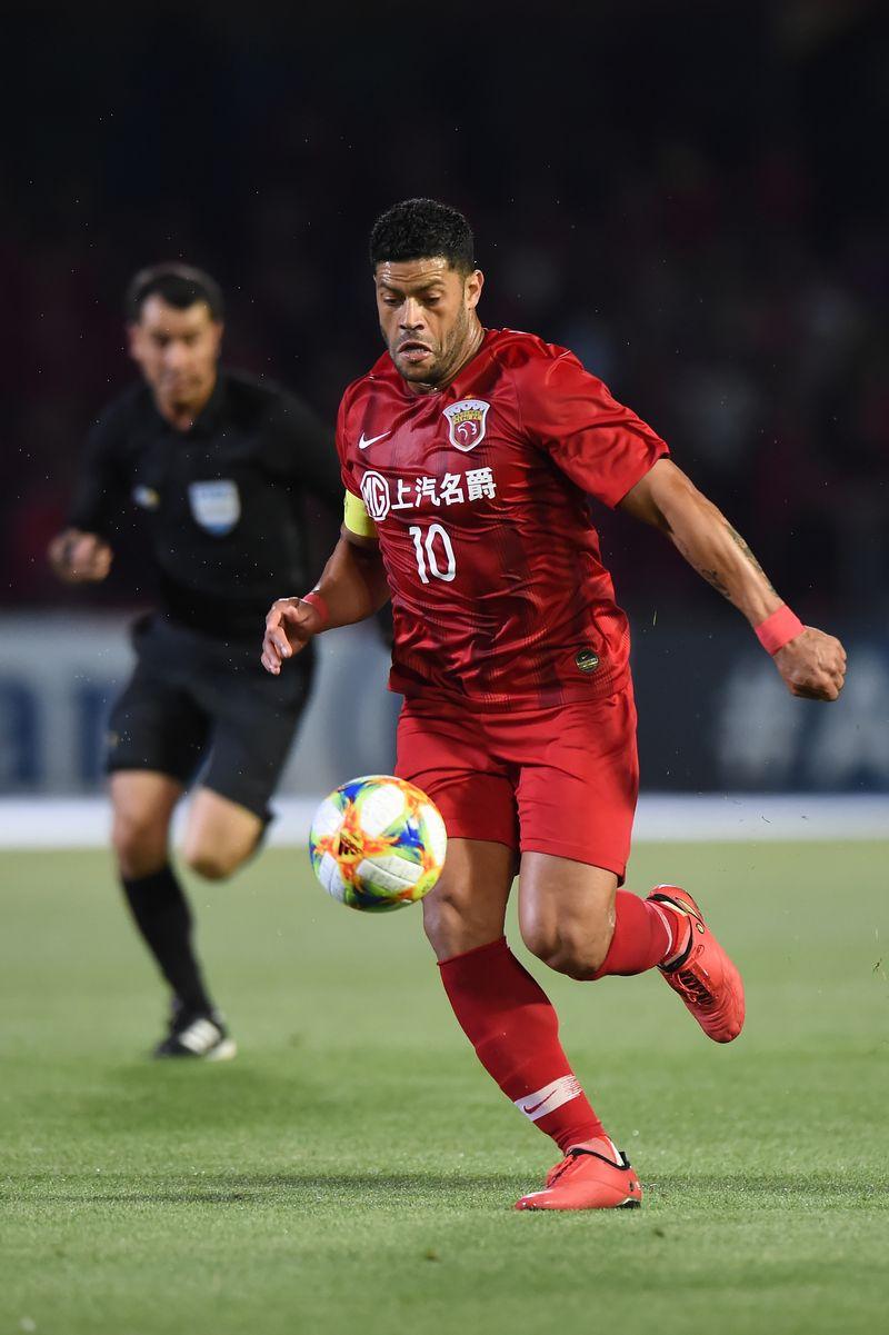 「あまりに珍しい移籍をしてきた」9名のスター選手｜写真2