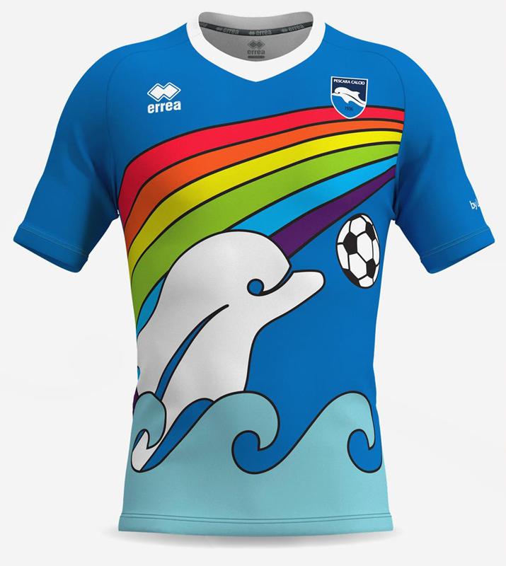 “ムツゴロウさん”死去…サッカー界の「動物ユニフォーム」10選｜写真12