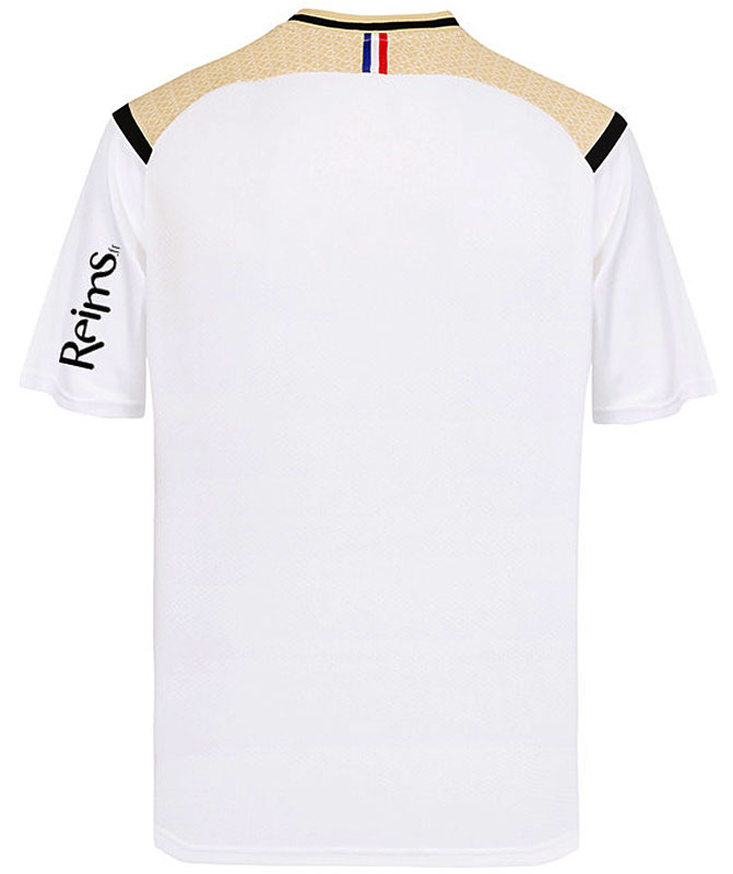 伊東純也の新チーム！スタッド・ランス、「ちょっとレトロな」2022-23新ユニフォームを発表｜写真5