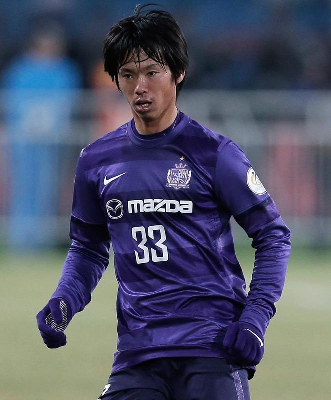 サンフレッチェ広島の「歴代最高ユニフォーム」7着！“ACL”は世界レベルの名作デザイン｜写真4