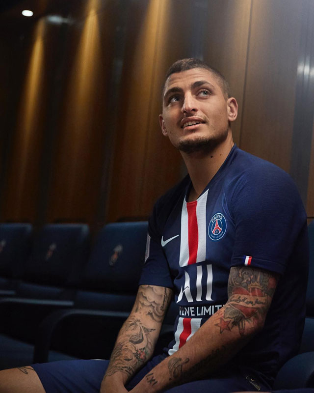 パリ・サンジェルマン、「NEWスポンサー」の2019-20新ユニフォームを発表！｜写真5