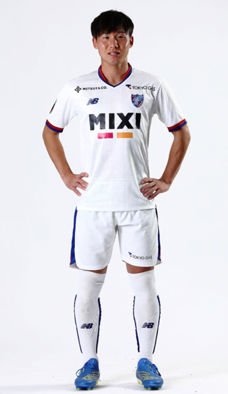 FC東京、2023新ユニフォームを発表！テーマは「90年代ストリートファッション」｜写真4