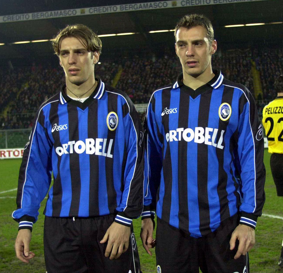 ガンバ大阪も！サッカー界最強の「青黒ストライプ」を持つ6チーム｜写真6