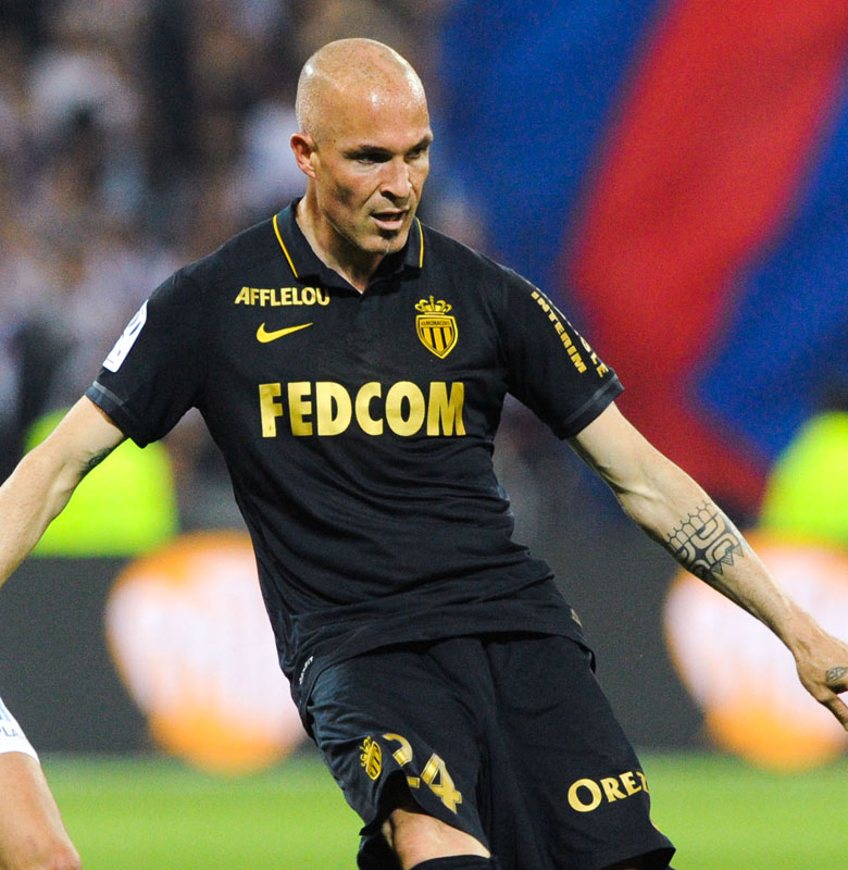 南野拓実の新天地！モナコの「最高にかっこいいユニフォーム」10選｜写真3