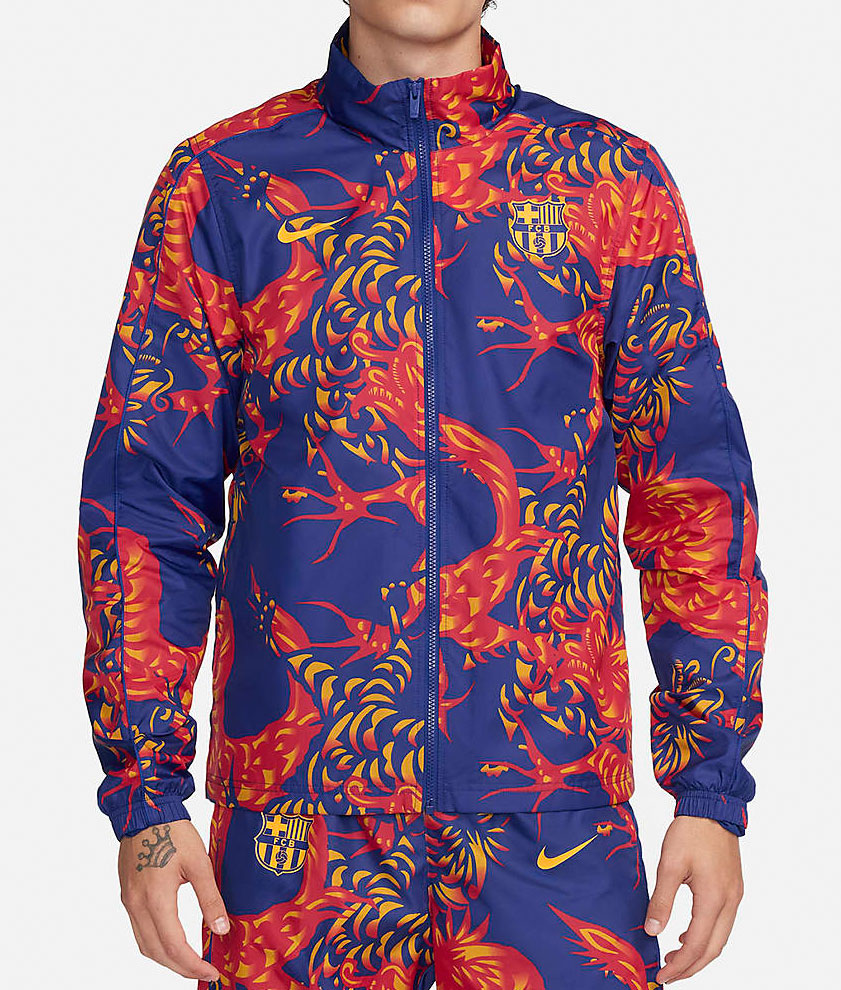 FCバルセロナ、春節を祝うNIKE新作チームウェアを発表！「龍デザイン」が激烈すぎる｜写真5