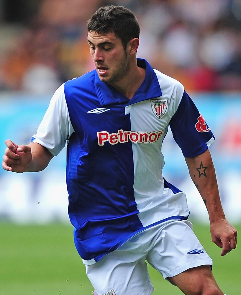 アスレティック・ビルバオ、125周年ユニを発表！「デザインが最悪」とメーカーへの批判が殺到する｜写真6