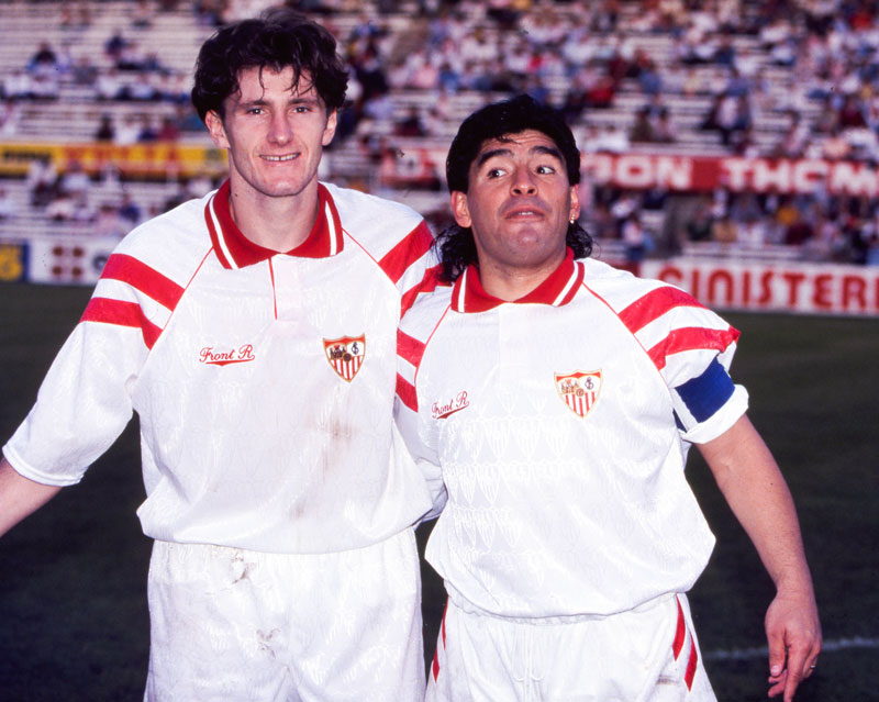 甦るマラドーナ時代！セビージャの新作「90年代レトロユニフォーム」が郷愁を誘う｜写真7