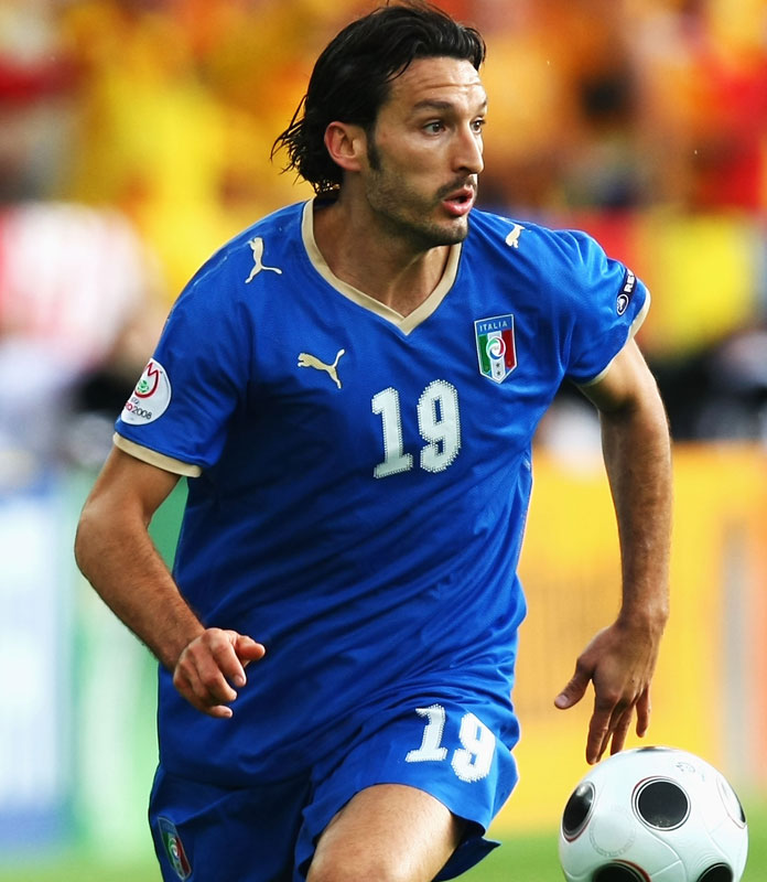 来年からadidasと契約！イタリア代表、PUMAの「最高にかっこいいユニフォーム」11選｜写真7