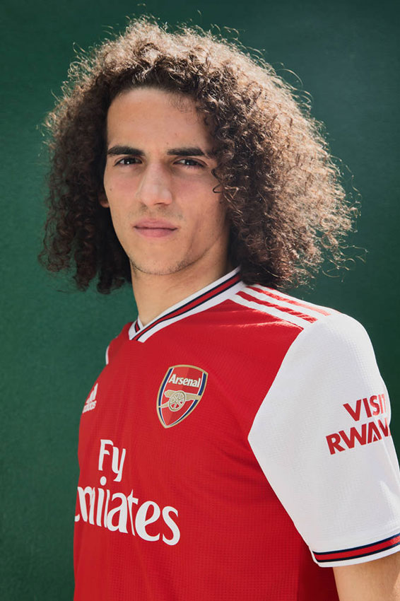 アーセナル、「25年ぶりにadidas復活」の2019-20新ユニフォームを発表！｜写真6