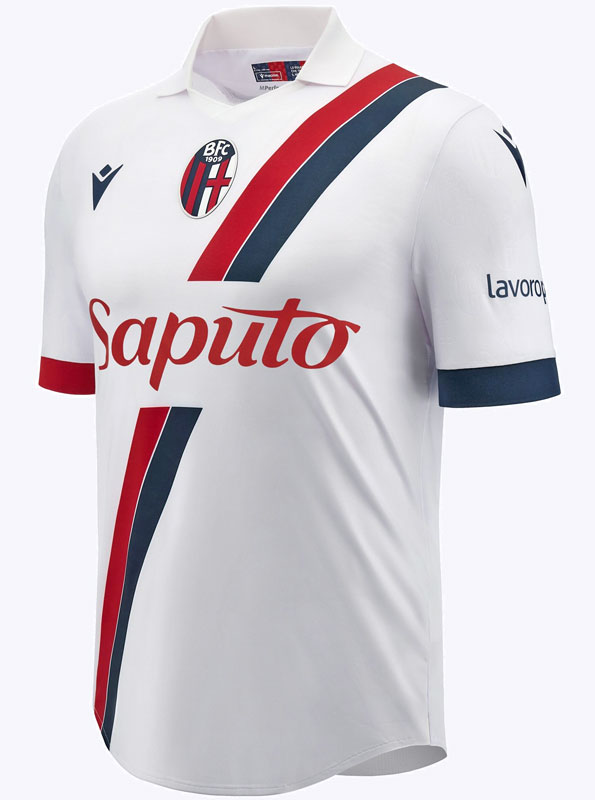 クラシックな美しさ！ボローニャの23-24新ユニフォーム、「冨安所属シーズン」以来のタスキ復活｜写真4