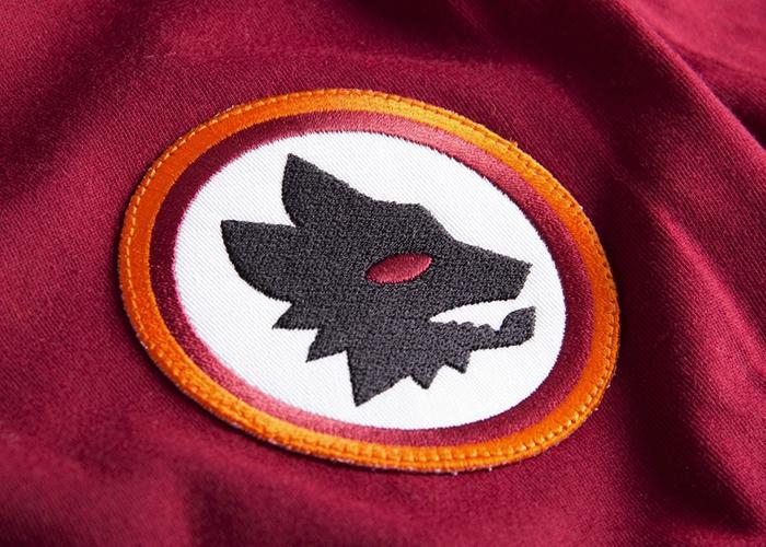 街中で着たい！ローマ、「レトロなユニフォーム＆ジャケット」5選｜写真10