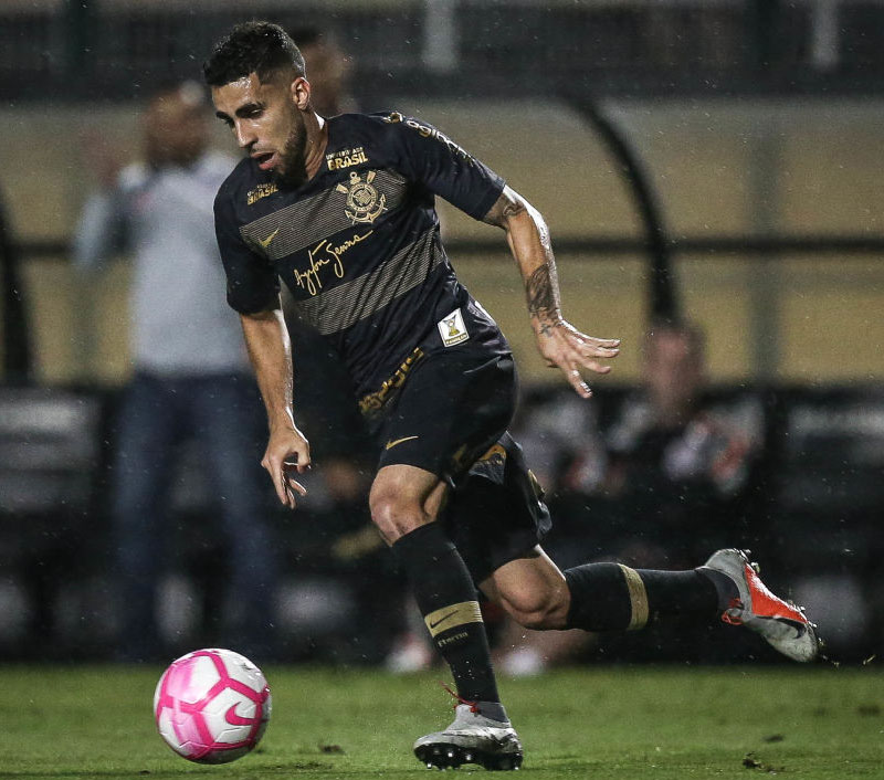 “セナ・モデル”が話題のコリンチャンス、「ルノー」がスポンサーに！｜写真8