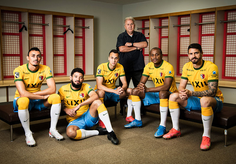 鹿島アントラーズ、30周年記念ユニフォームを発表！「王国ブラジル」をデザイン｜写真5