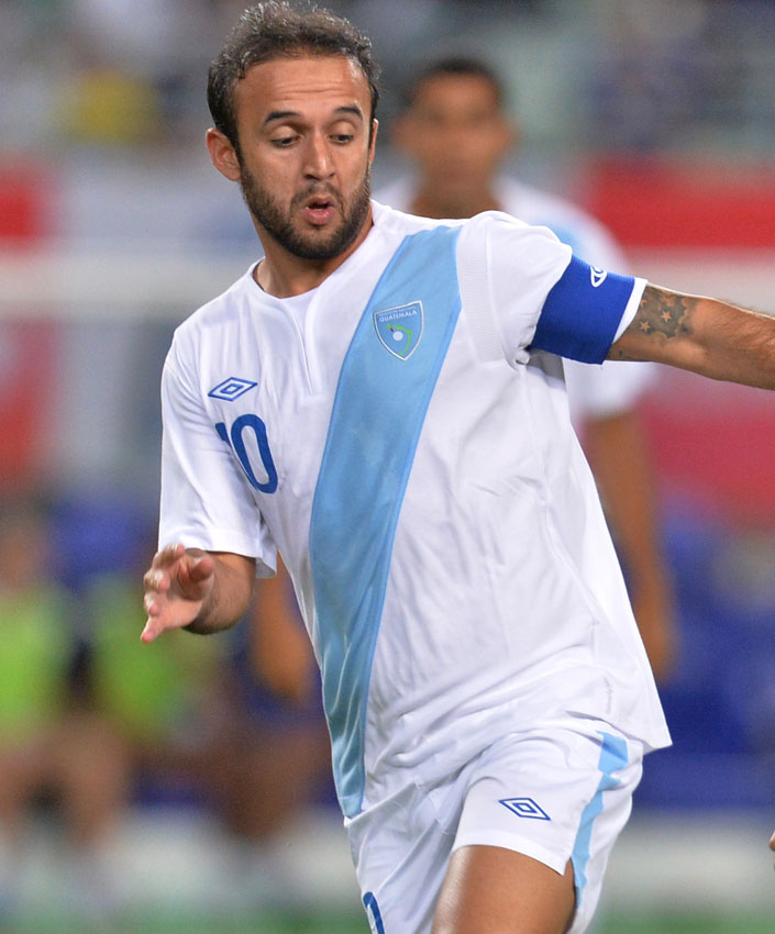 春らしく！さわやかな「水色ストライプ」ユニフォーム8選｜写真8