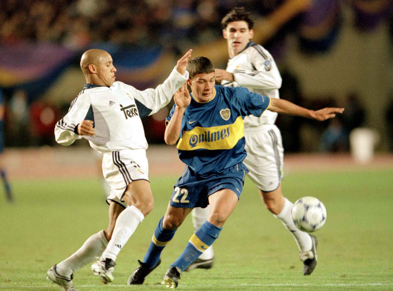 胸に日本語！ボカ・ジュニオルス、「トヨタカップ優勝記念」ユニフォームを発表｜写真5