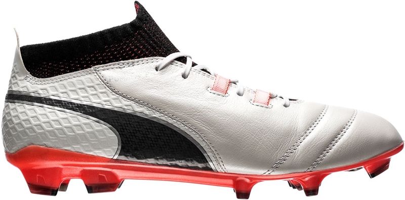 日本代表選手の着用スパイクまとめ（2017年8-9月）｜写真17