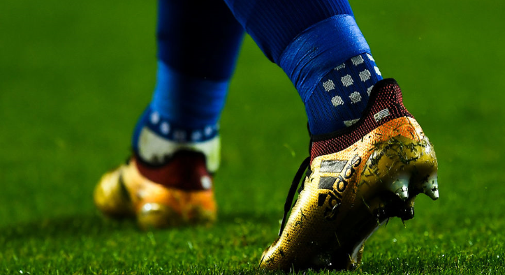 adidas製のMLSユニに驚きの「新仕様」！なんと足先なしのソックス｜写真4