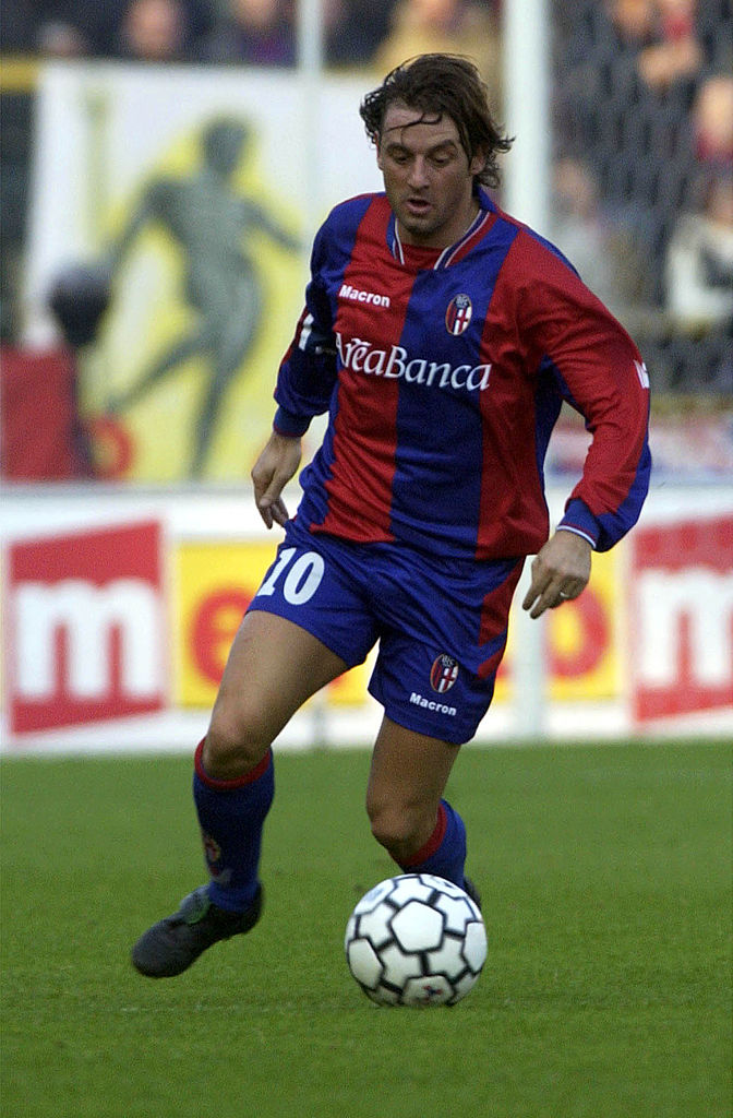 懐かしすぎる！中田英寿の「最強の同僚ストライカー」ベスト10｜写真9