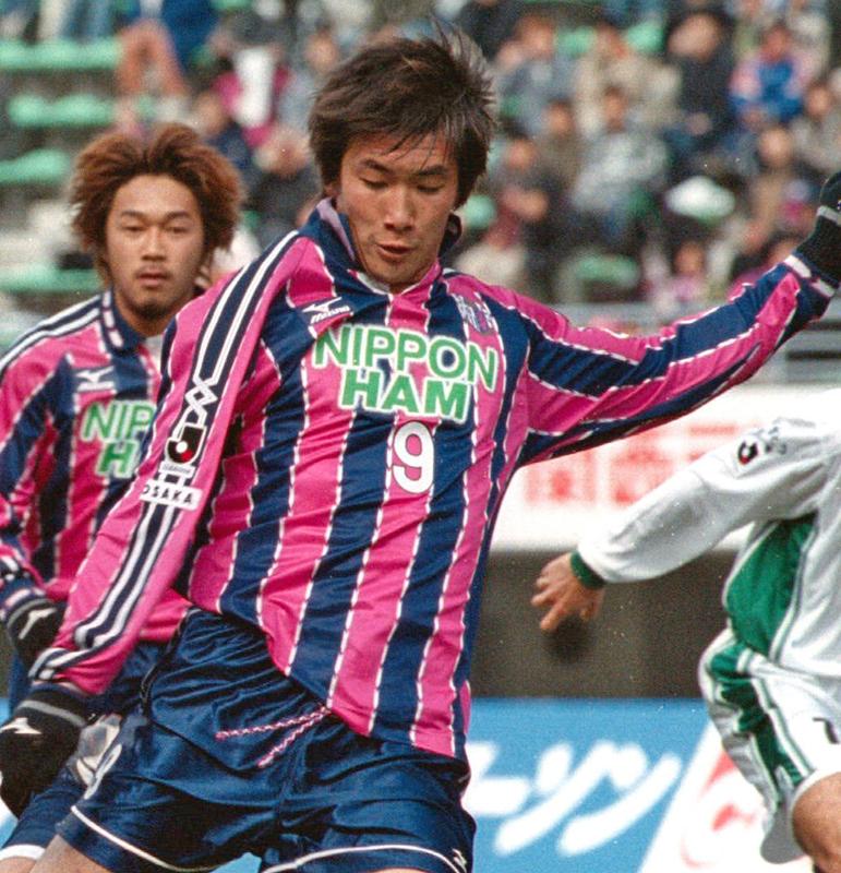 買っときゃよかった！Jリーグ「延長Vゴール時代」の最高ユニ10着はこれだ｜写真2