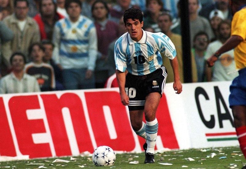 マラドーナが最強！？アルゼンチンの「10番」が最高に似合った5人の天才｜写真5