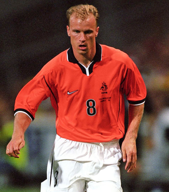 獅子の咆哮！オランダ代表、ワールドカップで「強者」だったユニフォーム7選｜写真4