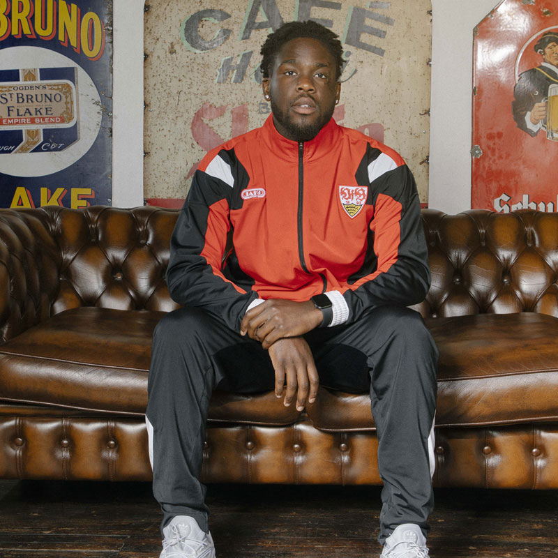 遠藤・伊藤所属のシュトゥットガルト、超レトロな「30周年記念」ユニフォーム発表！｜写真8