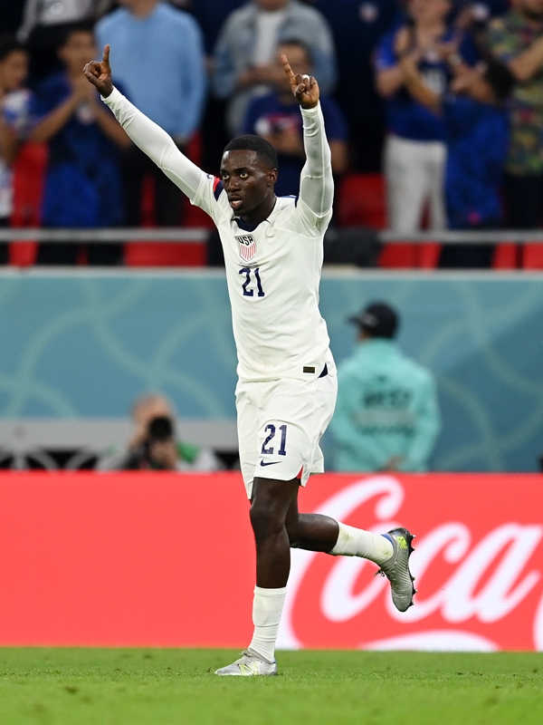 ミズノから2名！カタールW杯で「3大メーカー以外のスパイク」を履いてゴールした選手たち｜写真3