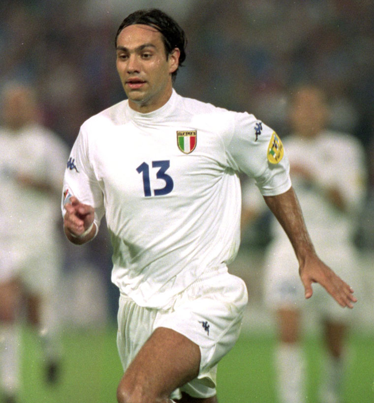 過去8大会のEURO「決勝戦ユニフォーム」、色はこんな感じだった｜写真12