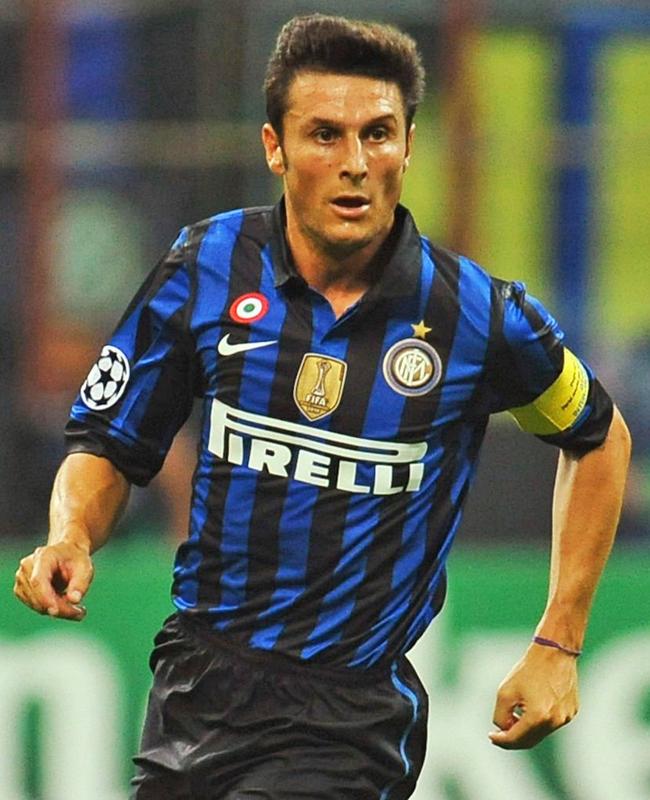 名門インテル、美しき名作「黒青ストライプ・ユニフォーム」8選｜写真7