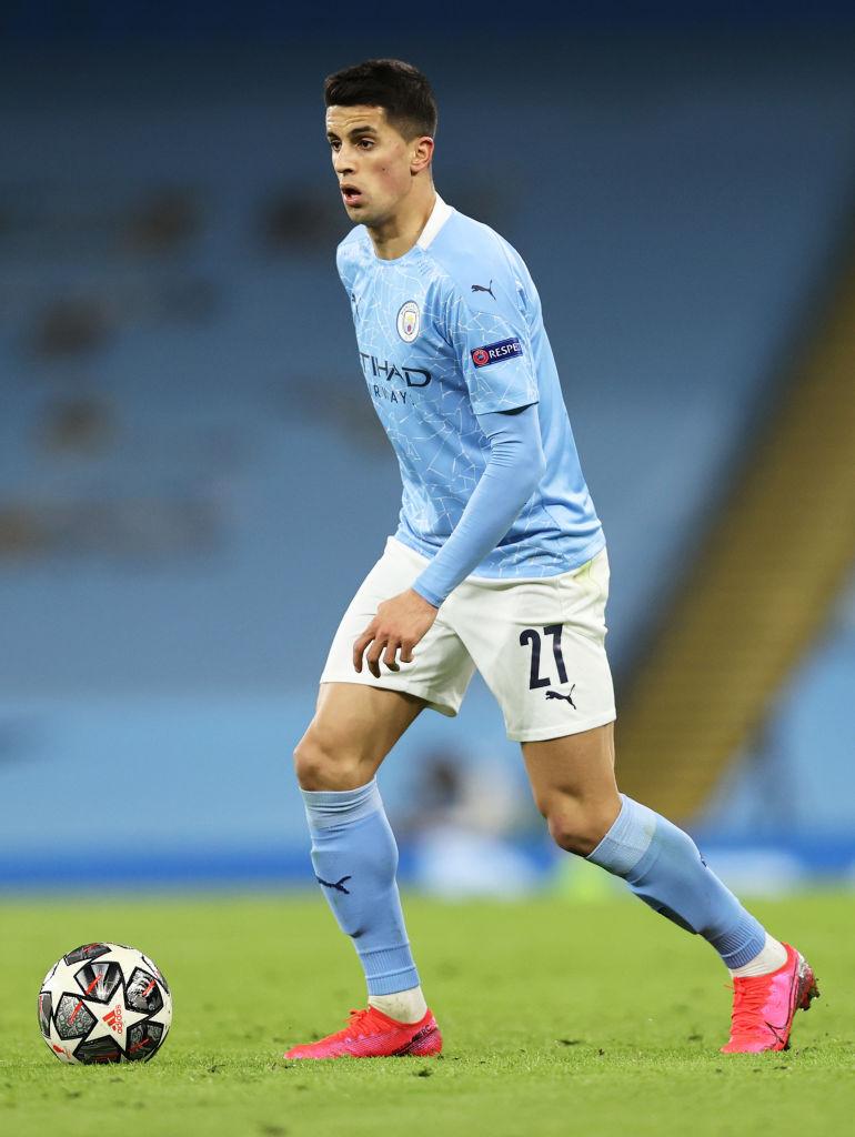 突き進め！ウイイレ2021「ドリブル最強の右サイドバック」TOP10｜写真9