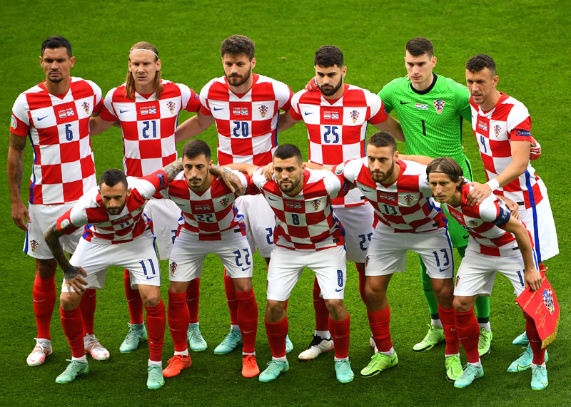 大会の思い出に！EURO2020、全24チーム「試合前の集合写真」まとめ｜写真14