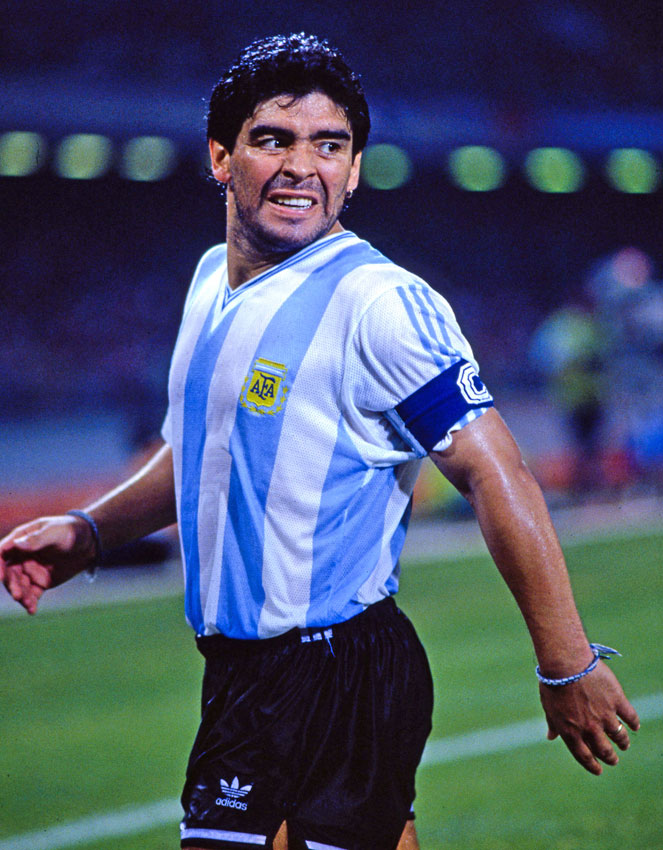 マラドーナ、代表とクラブで忘れられない「12のユニフォーム姿」｜写真10