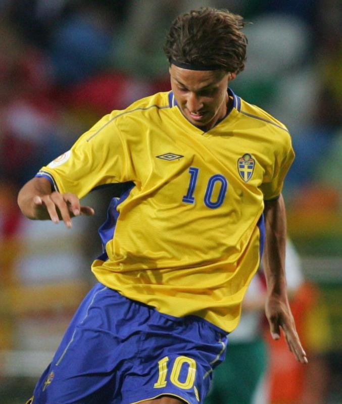 祝・40歳記念！イブラヒモヴィッチの歴代「かっこいいユニフォーム姿」10選｜写真9