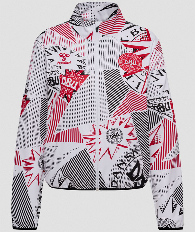 まさかのマンガ風！デンマーク女子代表のW杯新ユニは“サブカル感”がすごい｜写真6